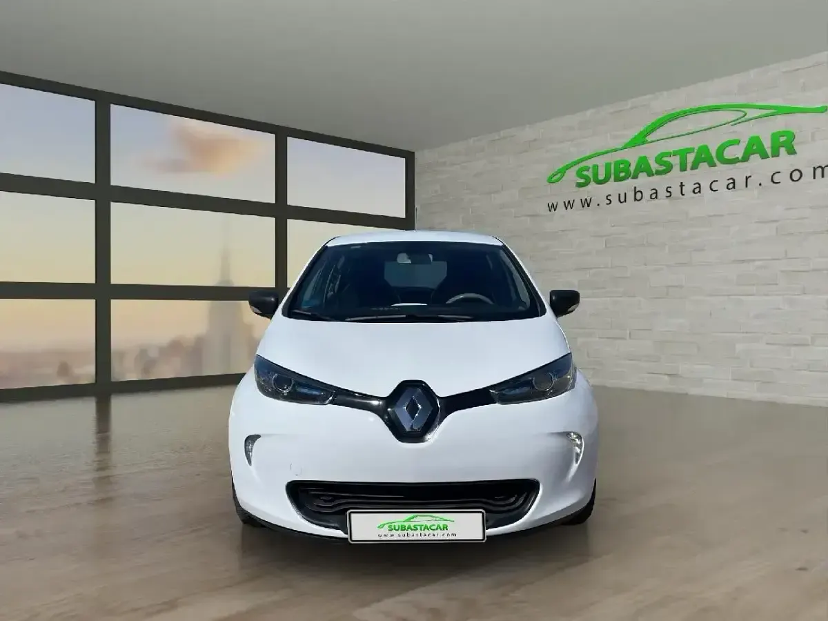 Usado Renault Zoe Life 67 kW (92 CV) 2018 Blanco Utilitario