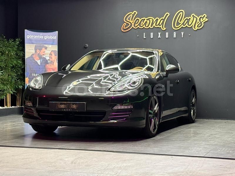 Usado Porsche Panamera 400 CV (294 kW) 2011 Gris / plata Berlina
