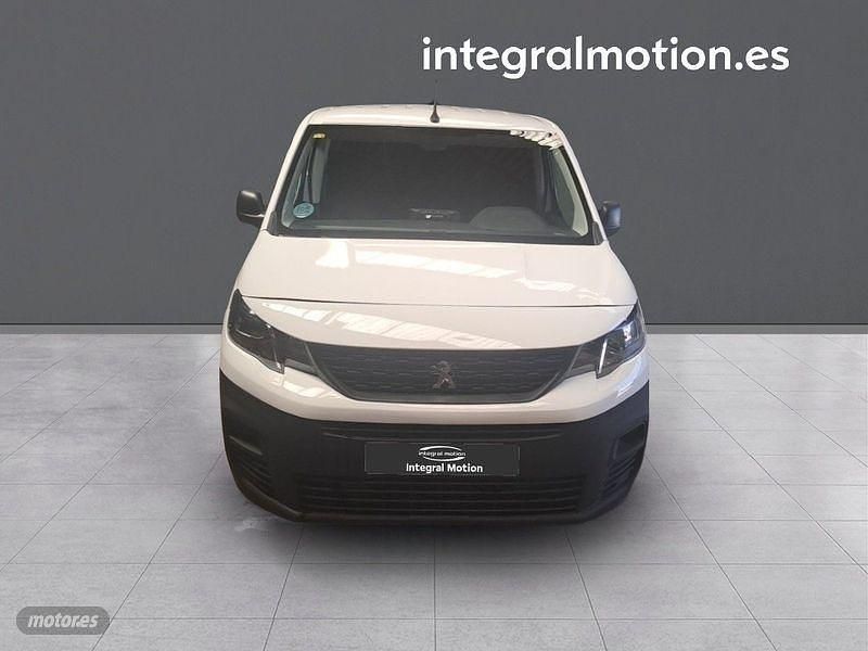 Usado Peugeot Partner 102 CV (75 kW) 2022 Blanco Monovolumen