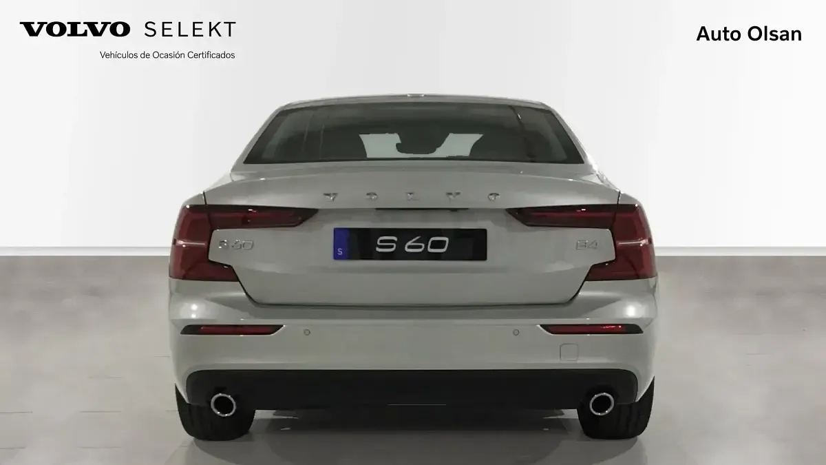 Usado Volvo S60 Plus 197 CV (144 kW) 2022 Gris Berlina