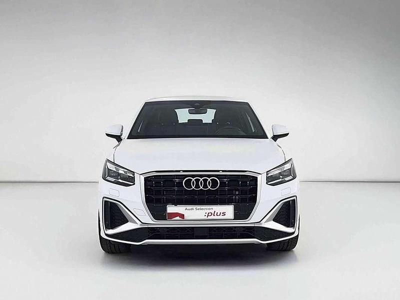 Usado Audi Q2 Black Edition 150 CV (110 kW) 2025 Blanco SUV