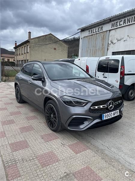Gris / plata Usado 2024 Mercedes GLA220 SUV | 49.900 € (Un poco caro) - Imagen 1/3