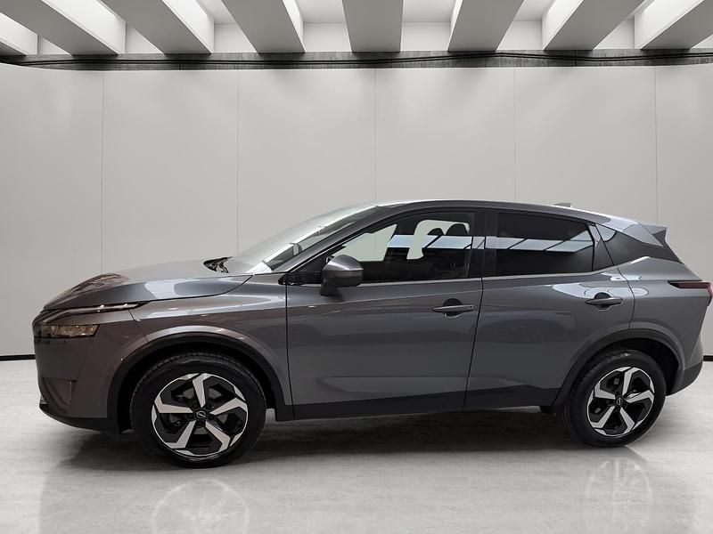 Usado Nissan Qashqai N-Connecta 140 CV (102 kW) 2024 Gris SUV