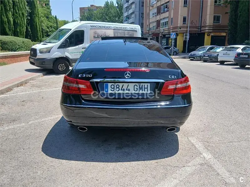 Usado Mercedes E350 231 CV (169 kW) 2009 Negro Coupe