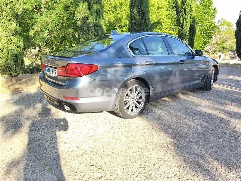 Usado BMW 520 184 CV (135 kW) 2018 Gris / plata Berlina