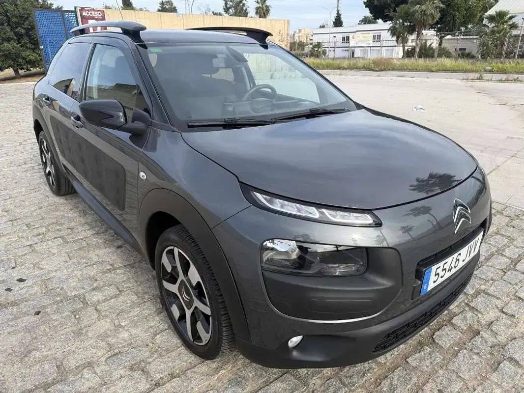 Usado Citroën C4 Cactus Shine 99 HP (72 kW) 2017 Cinzento Citadino