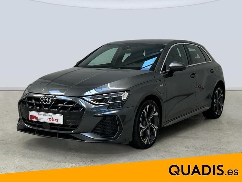 Usado Audi A3 e-tron S-Line 204 CV (150 kW) 2025 Gris Utilitario