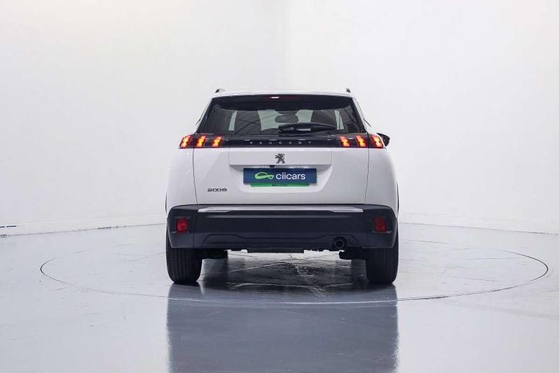 Usado Peugeot 2008 Allure 101 CV (74 kW) 2022 Blanco SUV