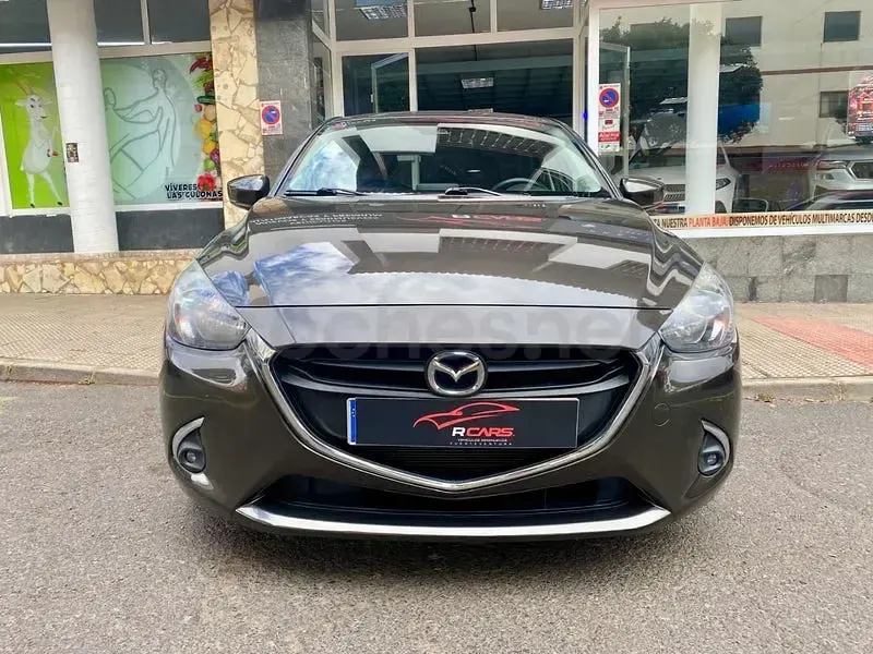 Usado Mazda 2 90 CV (66 kW) 2017 Marrón Berlina