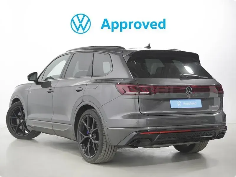 Usado VW Touareg R 462 CV (339 kW) 2025 Gris / plata SUV