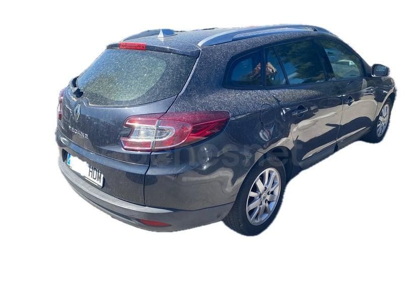 Usado Renault Mégane Dynamique 110 CV (80 kW) 2011 Gris / plata Berlina