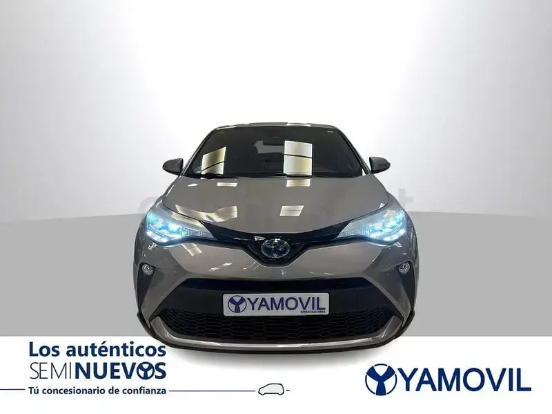 Usado Toyota C-HR Active 122 CV (89 kW) 2021 Gris / plata SUV