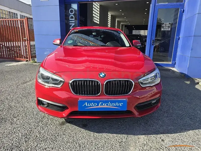 Usado BMW 118 Exclusive 150 CV (110 kW) 2016 Rojo Utilitario