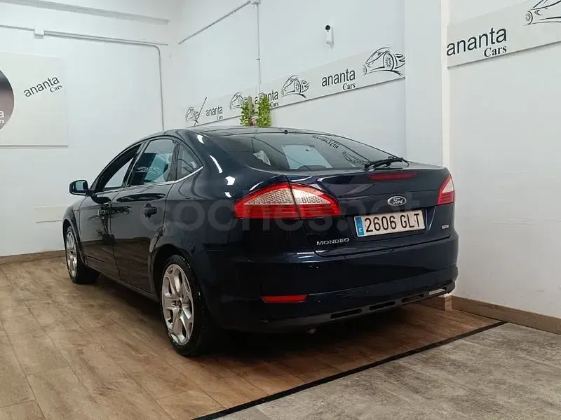 Usado Ford Mondeo Titanium 140 CV (102 kW) 2009 Azul Berlina