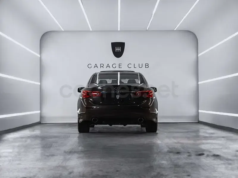 Usado Infiniti Q50 Premium 170 CV (125 kW) 2014 Marrón Berlina