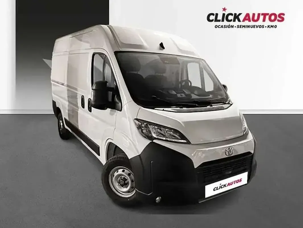 Usado Toyota Proace H2 141 CV (103 kW) 2025 Blanco Monovolumen