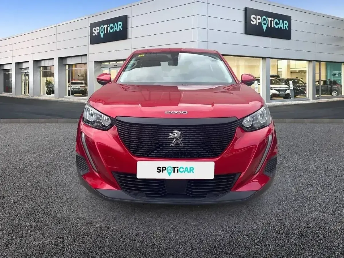 Usado Peugeot 2008 Style 100 CV (73 kW) 2021 Rojo SUV