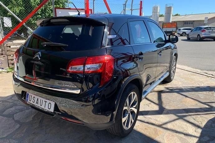 Usado Citroën C4 115 CV (84 kW) 2015 Negro SUV