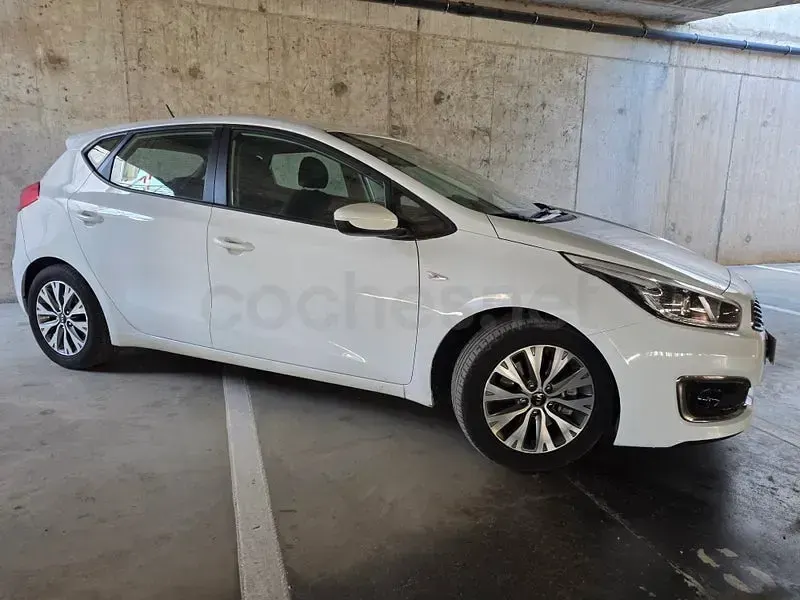 Brugt Kia Ceed 101 HK (74 kW) 2018 Hvid Hatchback