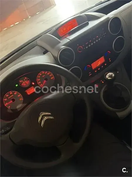 Usado Citroën Berlingo Seduction 92 CV (67 kW) 2014 Blanco Monovolumen