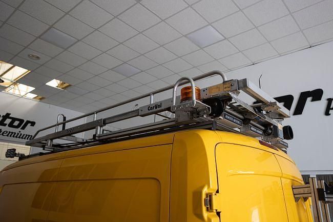 Usado Ford Transit Trend 131 CV (96 kW) 2018 Amarillo Berlina