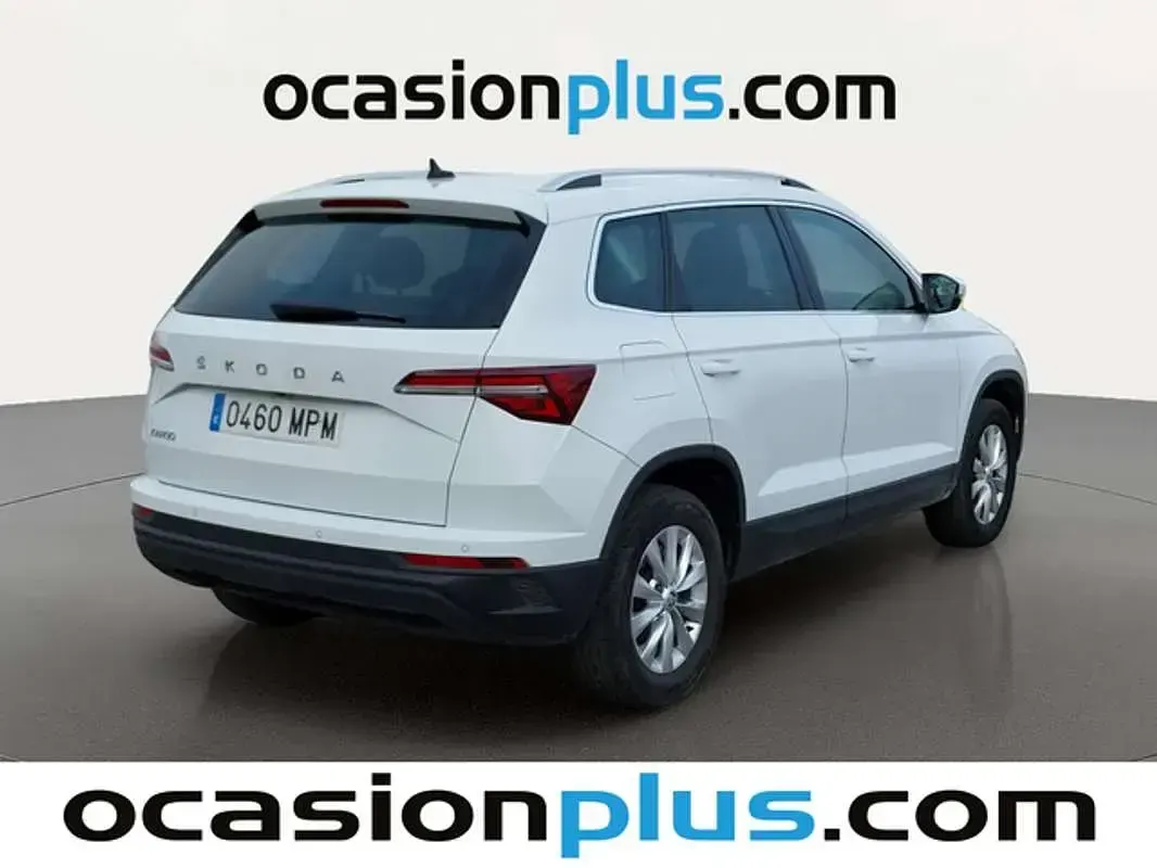 Usado Skoda Karoq Selection 116 CV (85 kW) 2024 Blanco SUV