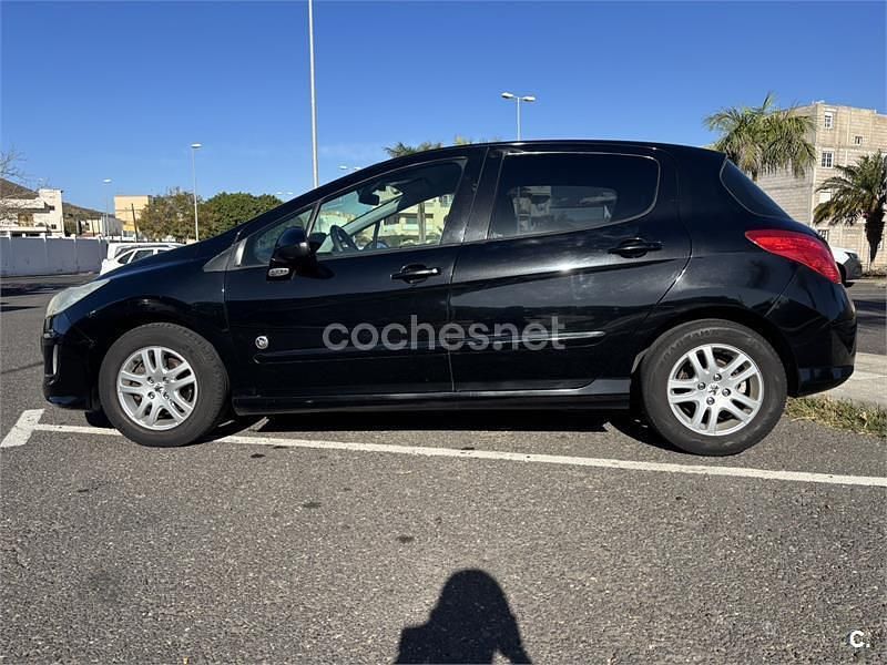 Usado Peugeot 308 Sportium 92 CV (67 kW) 2011 Negro Berlina