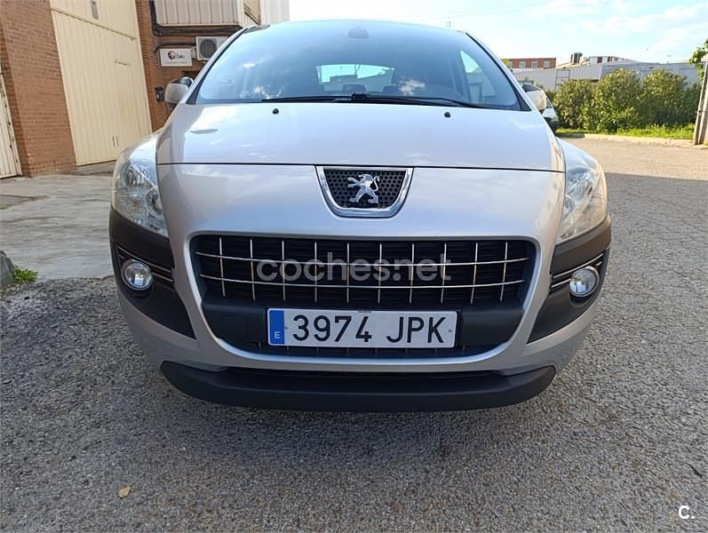 Gris / plata Usado 2013 Peugeot 3008 Active Berlina | 5800 € (Buen precio) - Imagen 1/4
