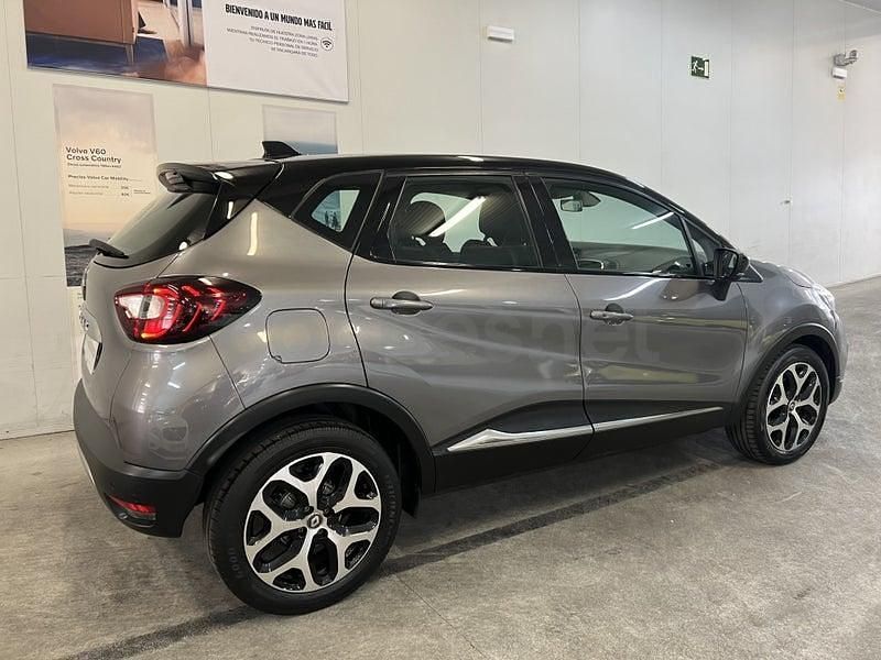 Usado Renault Captur Zen 110 CV (80 kW) 2018 Gris / plata SUV