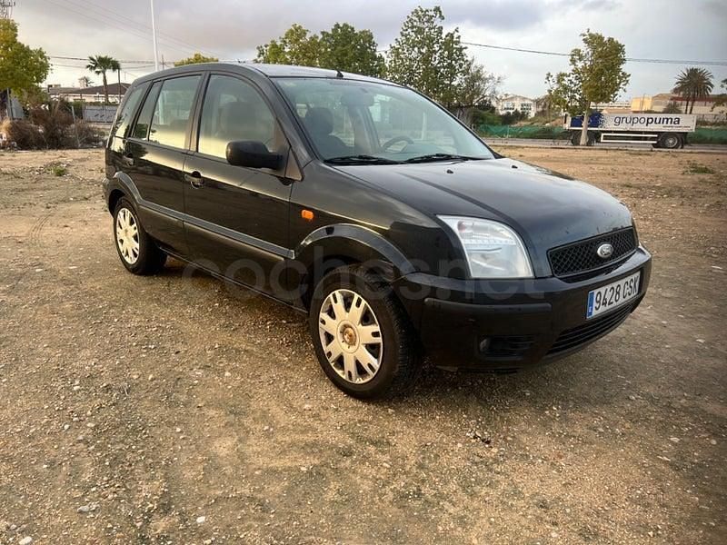 Usado Ford Fusion Trend 80 CV (58 kW) 2003 Negro Utilitario