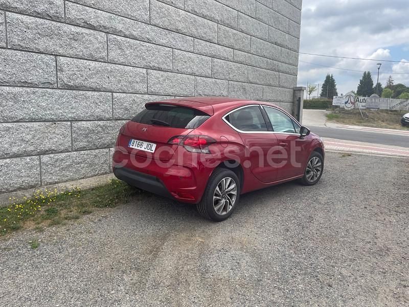Usado Citroën DS4 114 CV (83 kW) 2014 Granate Utilitario