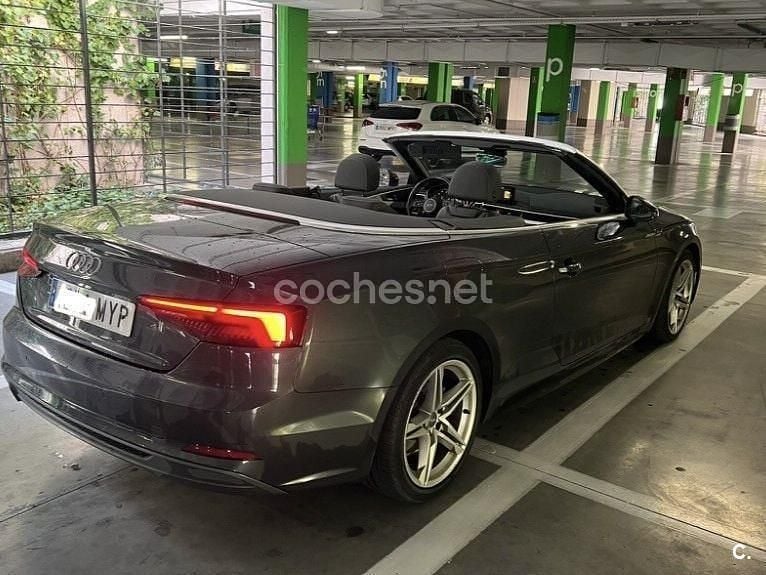 Usado Audi A5 Cabriolet S-Line 190 CV (139 kW) 2019 Gris / plata Descapotable
