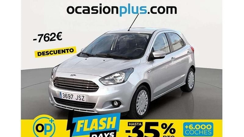 Usado Ford Ka Plus Ultimate 86 CV (63 kW) 2016 Plateado Utilitario