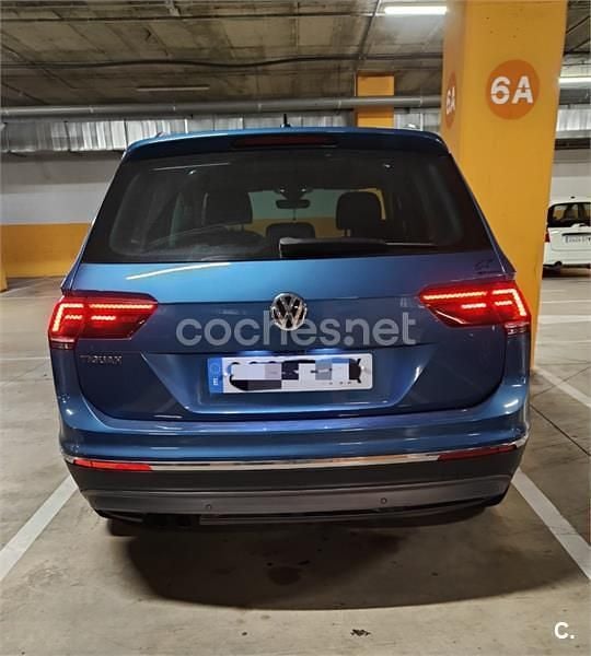 Usado VW Tiguan Sportline 150 CV (110 kW) 2018 Azul SUV