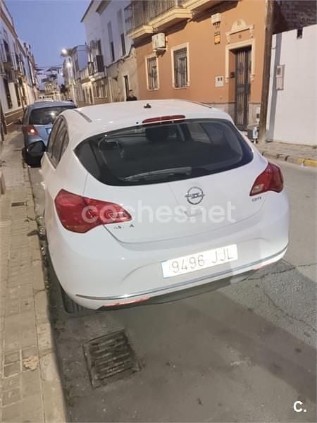 Usado Opel Astra Business 110 CV (80 kW) 2015 Blanco Berlina