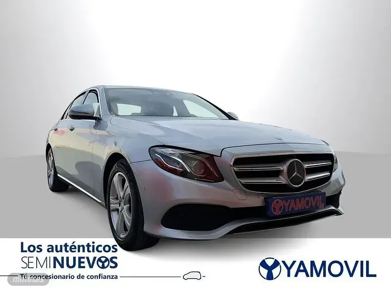 Usado Mercedes E300 245 CV (180 kW) 2017 Gris Berlina