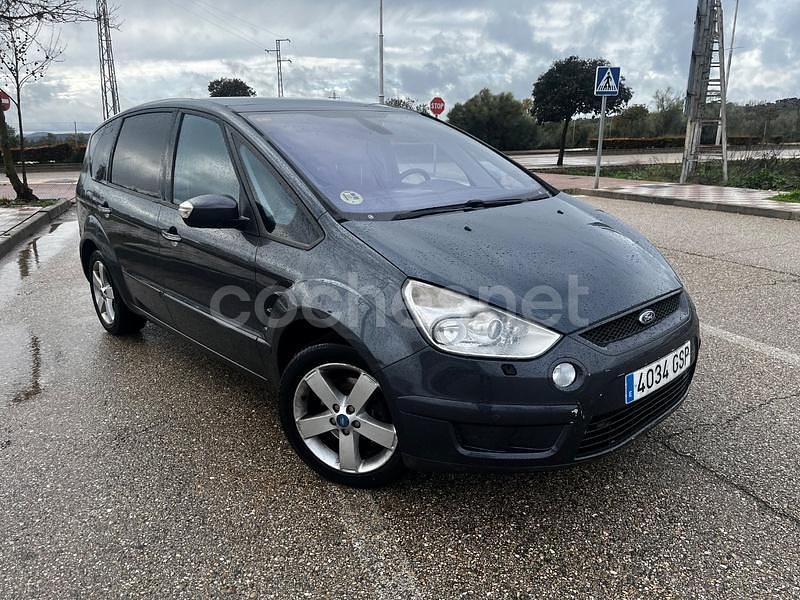 Gris / plata Usado 2009 Ford S-MAX Trend Monovolumen | 4600 € (Buen precio) - Imagen 1/4