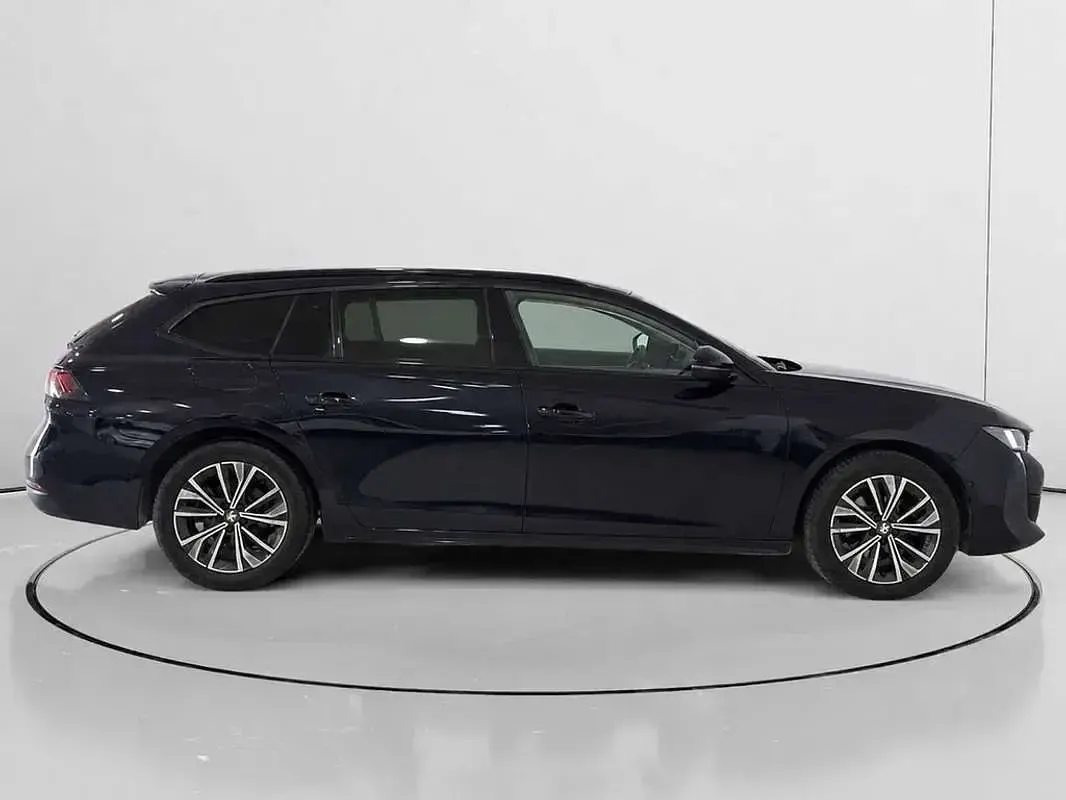 Usado Peugeot 508 SW Allure 131 CV (96 kW) 2022 Azul Familiar
