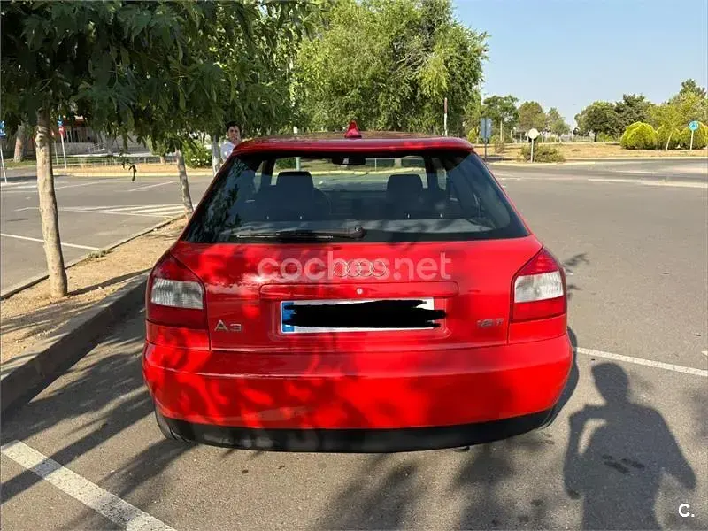 Usado Audi A3 Ambition 150 CV (110 kW) 2001 Rojo Utilitario