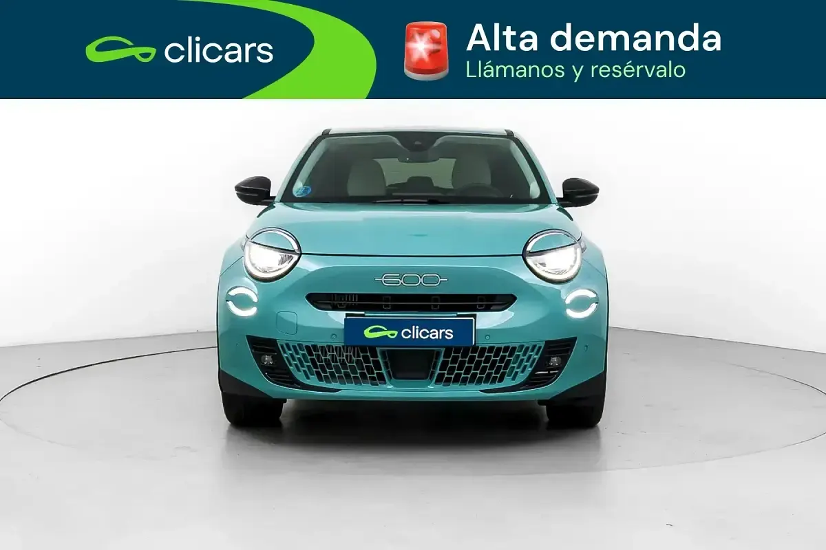 Usado Fiat 600 La Prima 101 CV (74 kW) 2025 Azul SUV