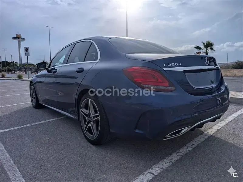 Usado Mercedes C200 160 CV (117 kW) 2020 Azul Berlina
