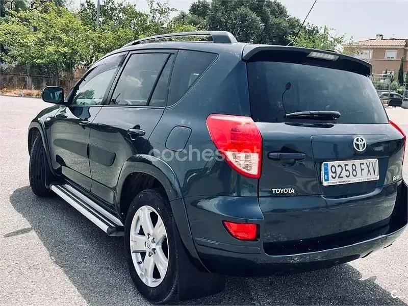 Usado Toyota RAV4 Premium 177 CV (130 kW) 2007 Negro SUV