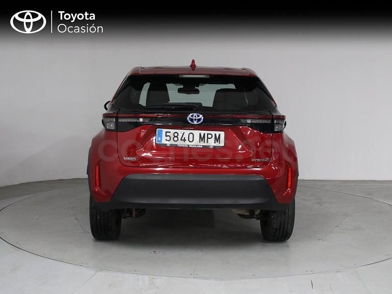 Usado Toyota Yaris Cross Active 116 CV (85 kW) 2024 Rojo SUV