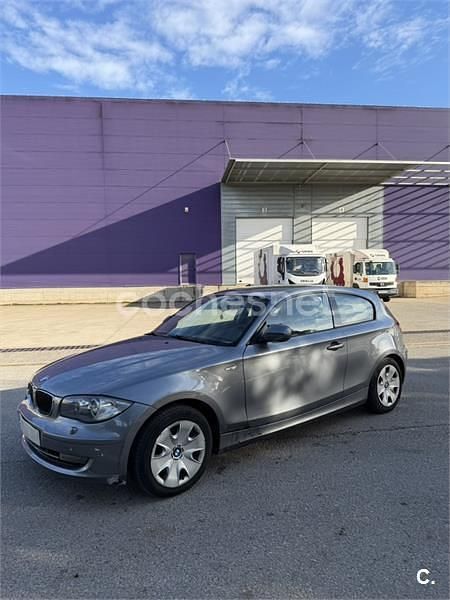 Usado BMW 116 115 CV (84 kW) 2010 Gris / plata Utilitario