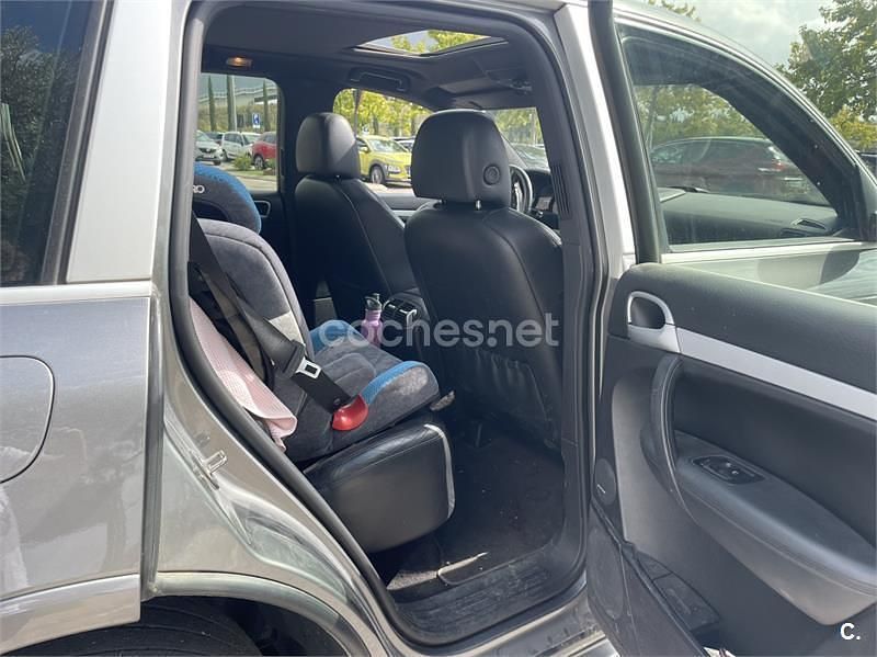 Usado Porsche Cayenne 240 CV (176 kW) 2009 Gris / plata SUV
