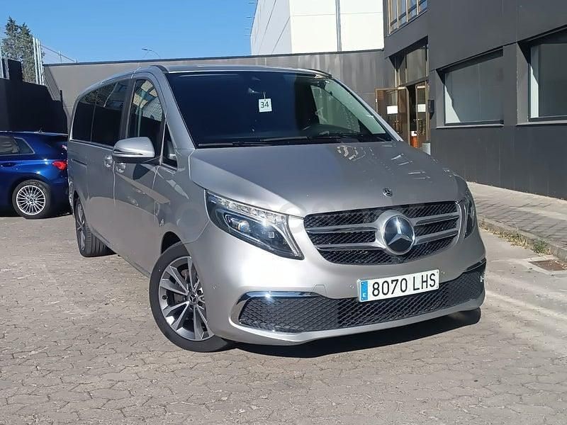 Usado Mercedes V220 Avantgarde 163 CV (119 kW) 2020 Gris / plata Monovolumen