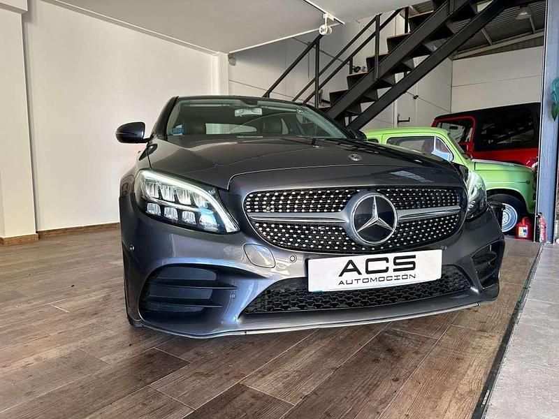 Usado Mercedes C200 160 CV (117 kW) 2019 Gris / plata Berlina