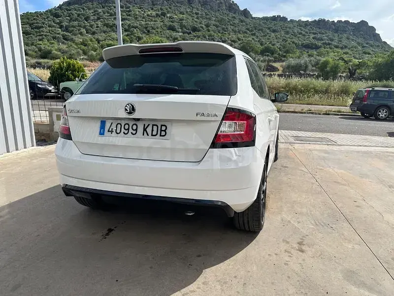 Occasion Skoda Fabia Monte Carlo 95 PK (69 kW) 2019 Wit Hatchback