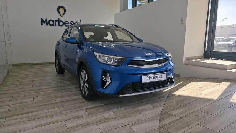 Usado Kia Stonic Plus 101 CV (74 kW) 2022 Azul SUV