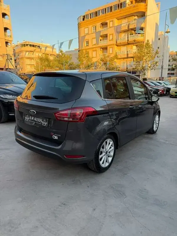 Usado Ford B-MAX Titanium 95 CV (69 kW) 2015 Gris Monovolumen